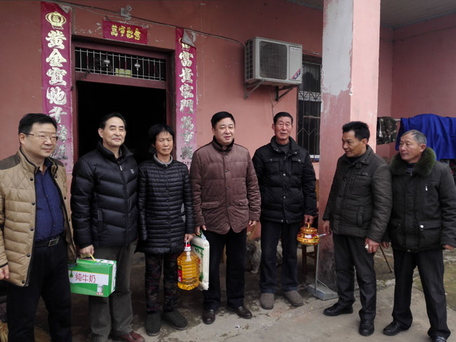 結對共建送溫暖