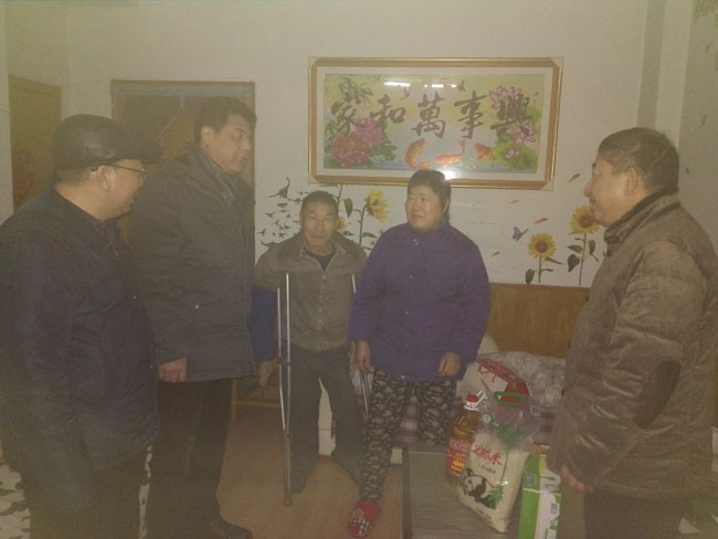 結對共建送溫暖
